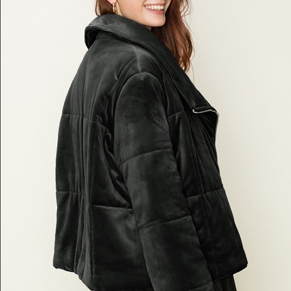 Last 2 - Store Closing‼️ Black Puffer Jacket - Picture 3 of 6